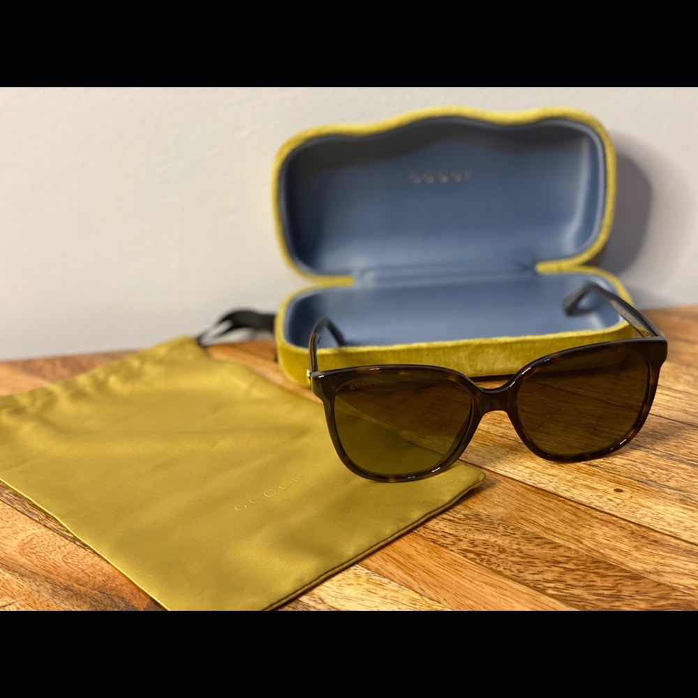 Brand new Gucci sunglasses